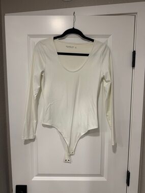 Abercrombie & Fitch Cream Long Sleeve Scoop Neck Bodysuit